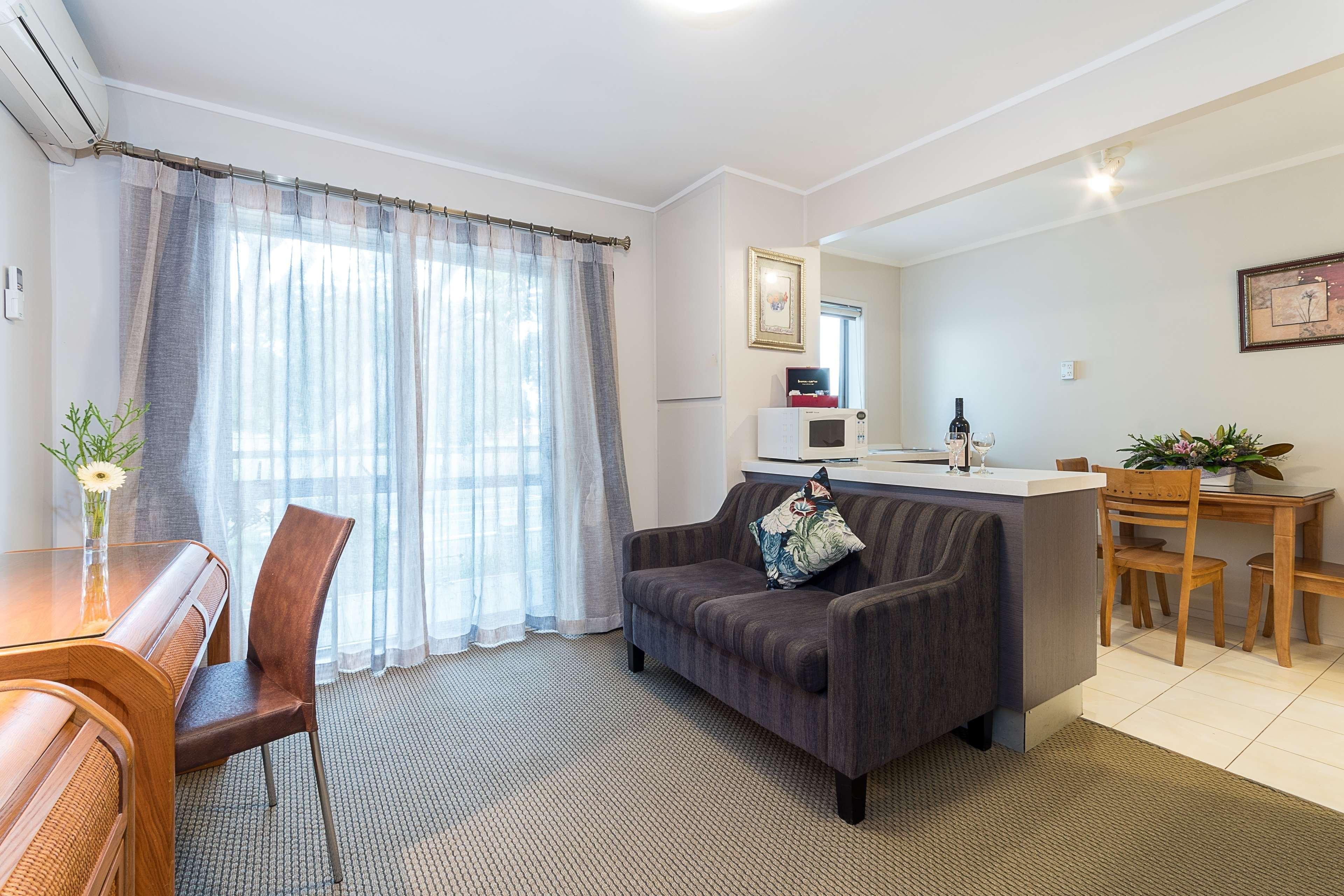Best Western Newmarket Inn & Suites Окленд Екстер'єр фото