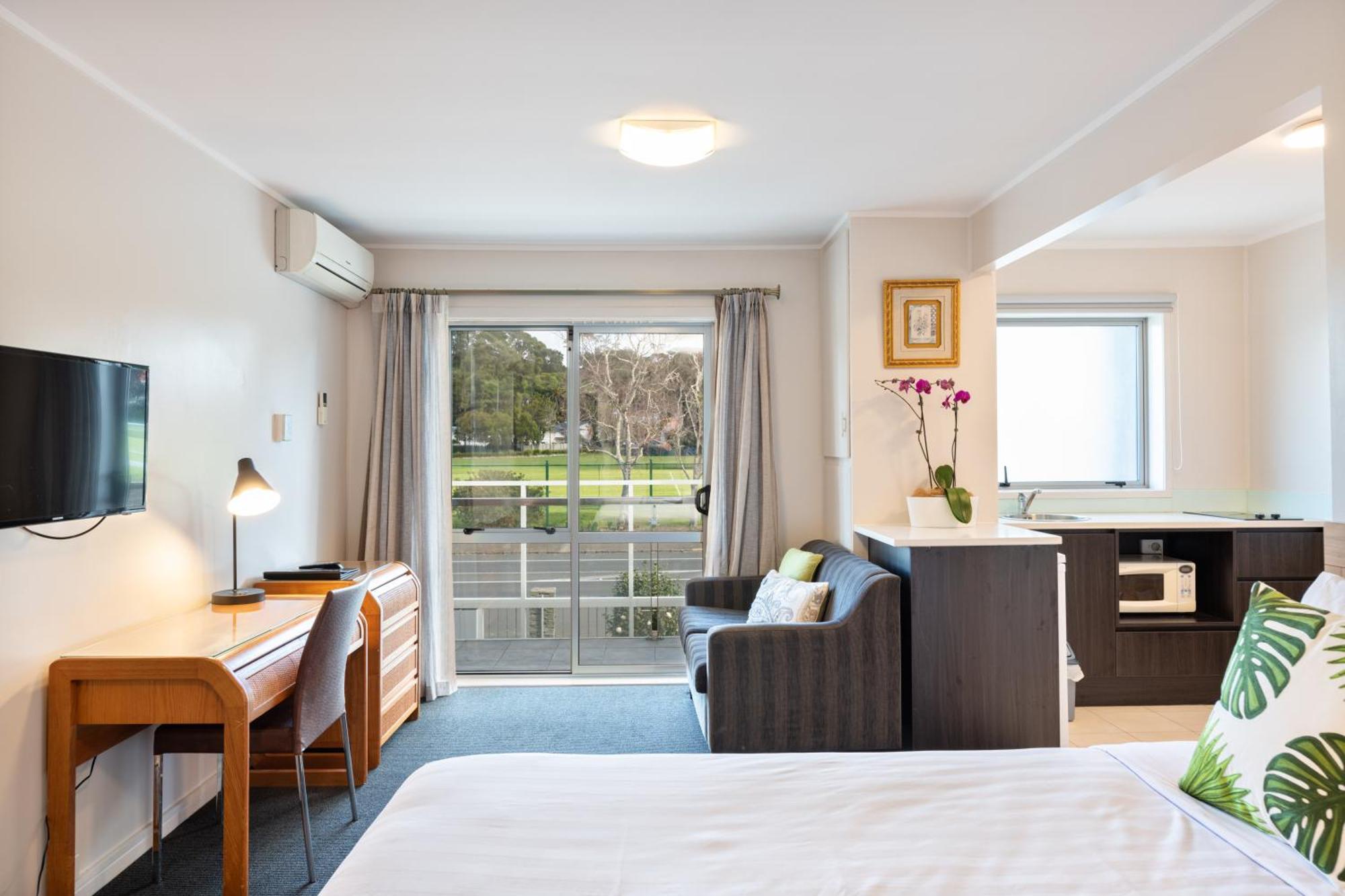 Best Western Newmarket Inn & Suites Окленд Екстер'єр фото